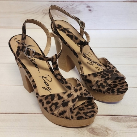 New American Rag Jamie Printed Strappy Platforms - Size 10.5 M - Picture 1 of 8